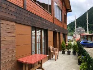 Kuloğlu Apart 2 - 乌宗