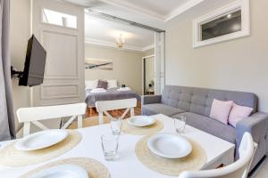 Lion Apartments - Costa Brava Studio