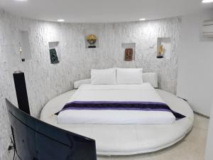 Sunshine Ocean Sea View