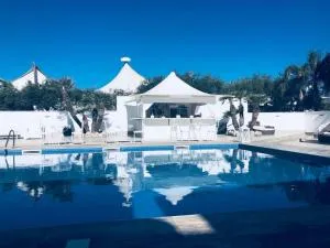 Female Resort - Colonia Elena