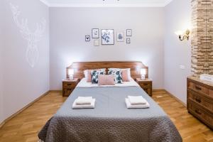 High Castle Apartment