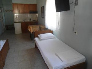 Family Room with Garden View room in Vergina