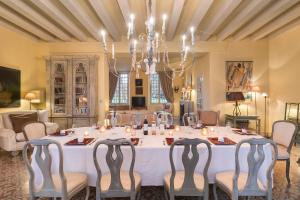Maisons d'hotes Chateau des Demoiselles : Suite