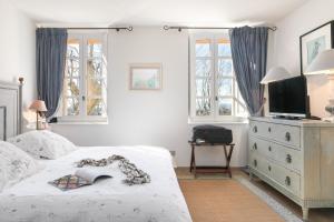 Maisons d'hotes Chateau des Demoiselles : Chambre Double