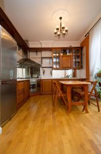 Апартаменты на Бориса Гринченка