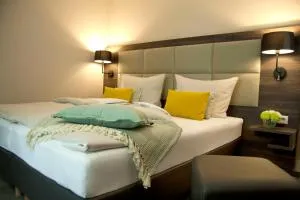 Hotel Am Moosrain Garni - 施韦格贝蒙兴