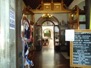 Hotel Monte Alban - Solo Adultos