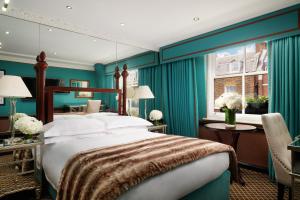 Classic Double Room room in The Chesterfield Mayfair