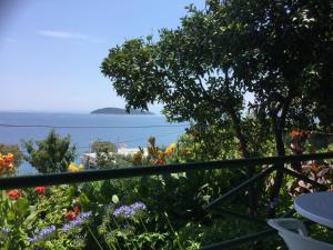 Villa Yiannis (Adult Friendly)