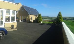 Ballyallaght House