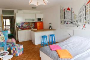 Apartment Living Colors