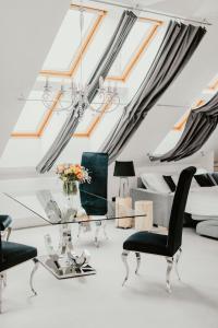 Coco Chanel Boutique Apartment by Goodnite cz