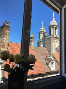 Appartements Aux Pieds de La Cathedrale : photos des chambres