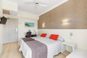 Double Room Single Use (1 Adult) room in Hotel Metropolitan Playa 3 Sup