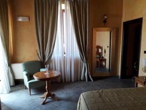 Deluxe Doppel-/Zweibettzimmer