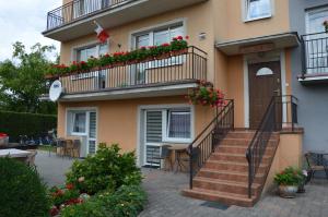 Apartamenty i pokoje u Kryni