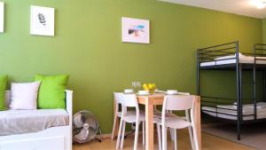 Green Wall Apartment Kaprun