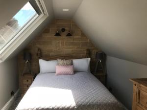 Double Deluxe Room with Separate Private Bathroom room in Farnley Tower Guesthouse