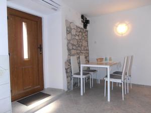 Studio apartment Lucija