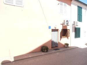 Studio apartment Lucija - 2hvězdičkové hotely ve městě Privlaka