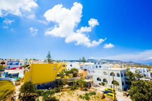 Santorini’s Diamond Houses Santorini Greece