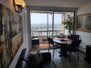 Lydia's Port Nautic & Beach - Masnou