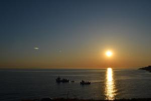 Sea Shelter Kea Greece