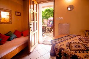 Kamene Priče rooms, music and food