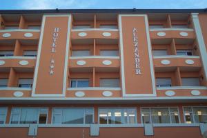 Hotel Alexander Resort