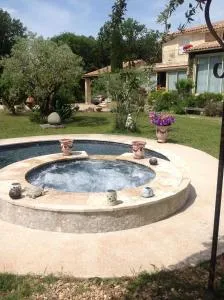 le lutin sur le toit - Mazan