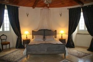 B&B / Chambres d'hotes Chateau de Mauras : Chambre Double Confort