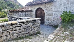 Dhimitri's guest house - 3hvězdičkové hotely ve městě Berat