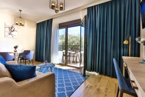 Executive Suite room in Hotel Harmony by Aycon