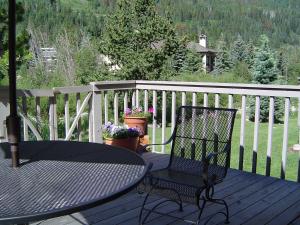 Three-Bedroom Townhouse room in K1 Gore Creek Meadows Townhouse