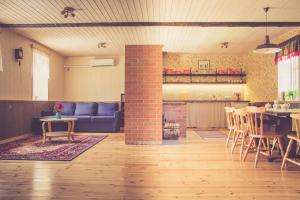 Palade Retrovisiit Leili