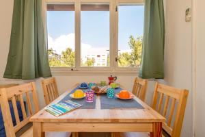 A quiet apartment with balcony in Split about 15 minutes walk from the old center and beach