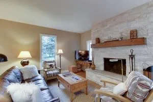 Among the Wildflowers - 太阳谷