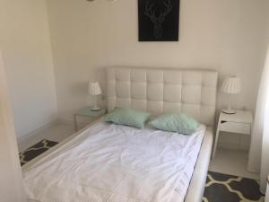 Penguin Rooms 6250