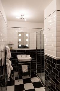 Superior Double Room with Double Bed - Non-Smoking room in Best Western Plough & Harrow Hotel