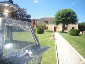 B&B / Chambres d'hotes Domaine de Poudos : photos des chambres