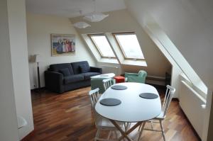 Hotels Logis Hotel Du Port : photos des chambres