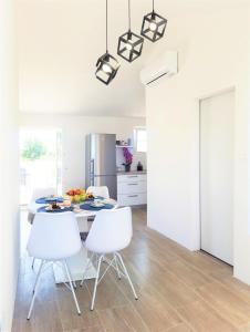 Apartment Svilan terrace with sea view and nature