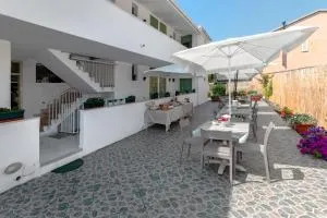 Mini Hotel - Ansedónia