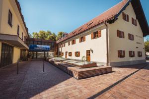 Hotel & Gaststätte zum Erdinger Weißbräu