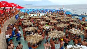 apartman holiday budva