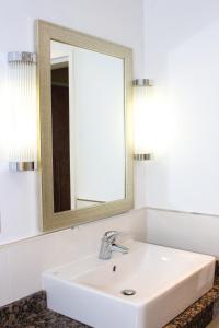 King Room with Balcony room in Humber Royal Hotel