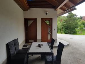 Two-Bedroom Apartment room in Penzion Vodnik