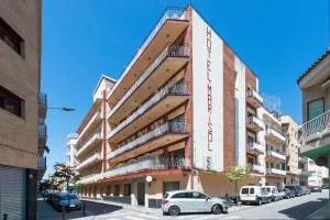 Hotel Mar i Sol - 皮内达德马尔