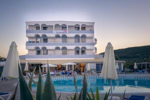 Hotel Cooee Albatros Corfu Greece