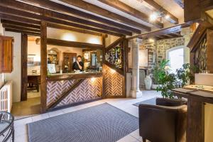 Hotels Logis Hotel Oasis : photos des chambres